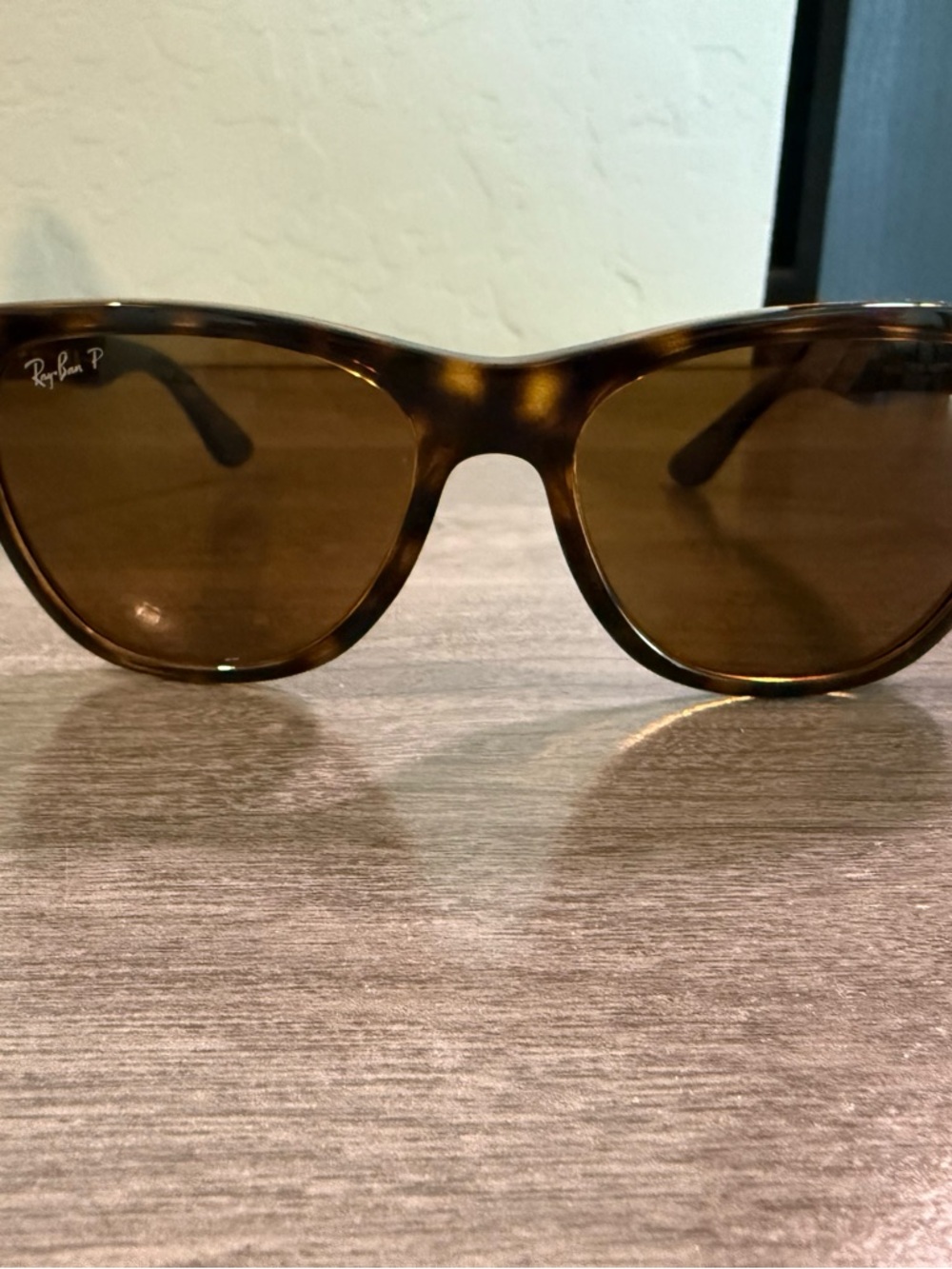 Ray-Ban Men's Tortoiseshell Frame Sunglasses with Polarized Brown Lens - Picture 4 of 6